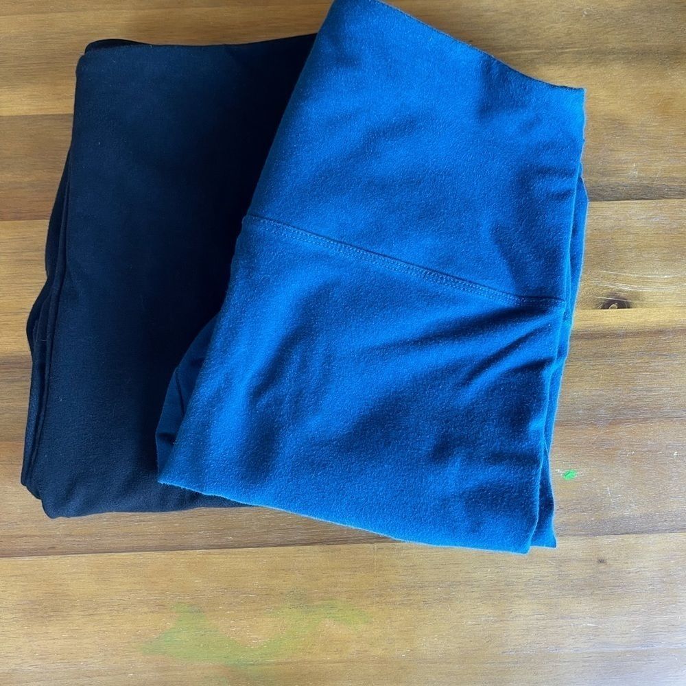 EUC 2 pairs of size Large Lysse tummy control leggings